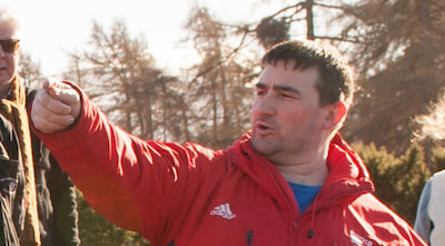 Alistair Dargie discussing the site at An Camas Mòr